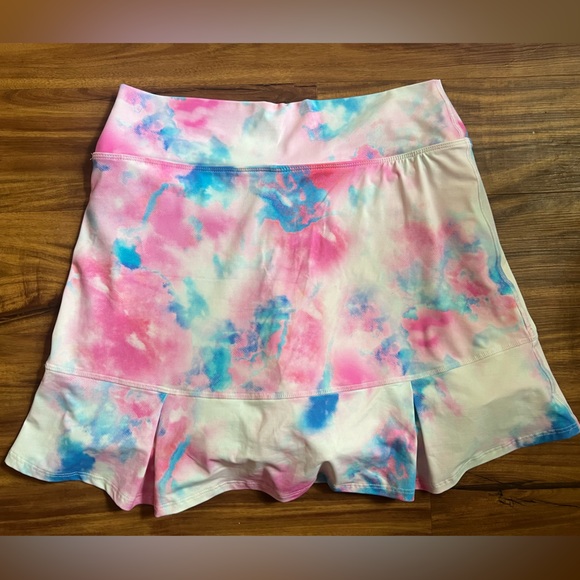 Size 2 (LARGE) Dona Jo tye dye blue and pink skort.  Built in shorts. - Picture 6 of 6